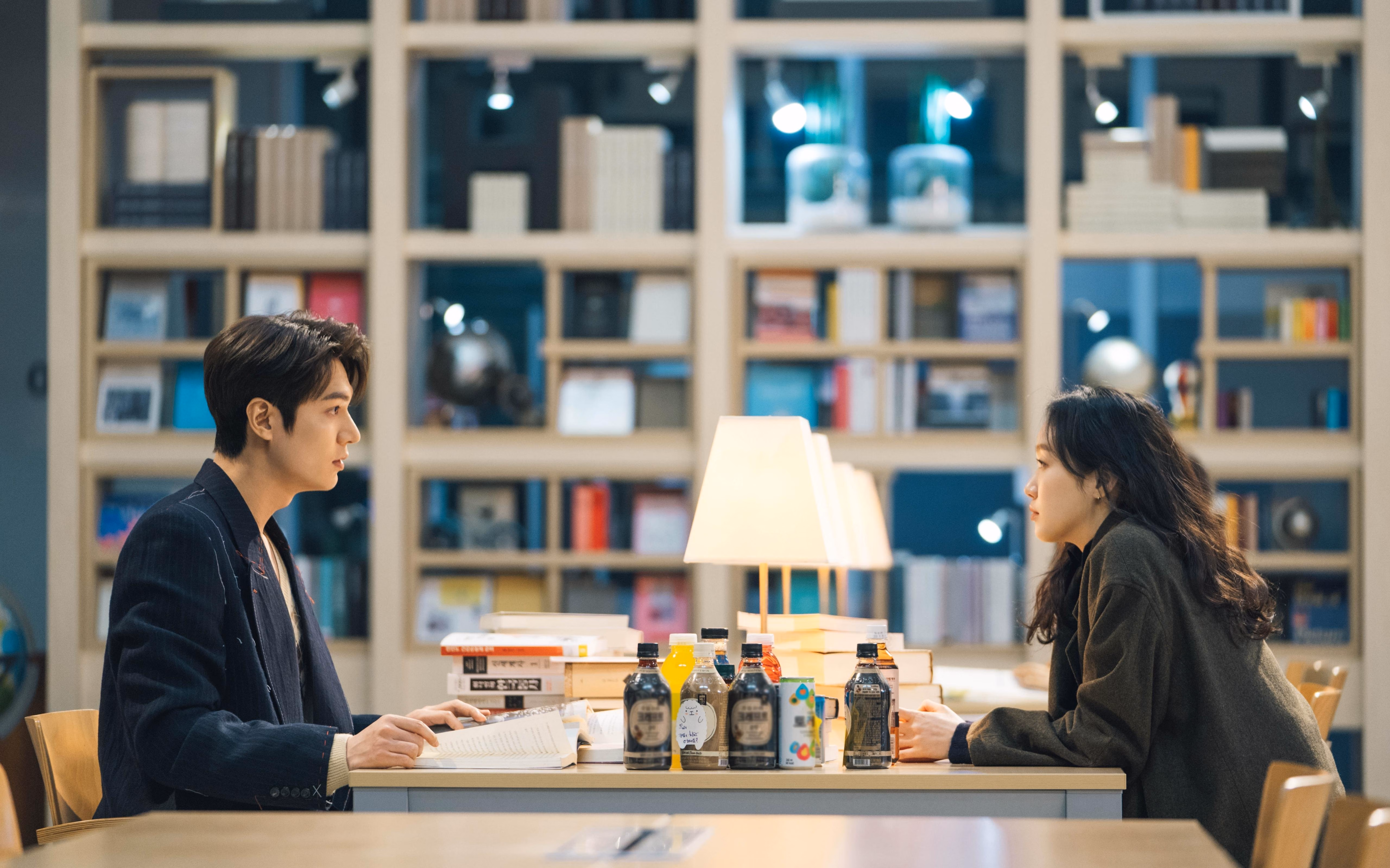 开云体育平台APP-体育巅峰，德甲争冠焦点战与尼克斯胜鹈鹕的巅峰对决分析