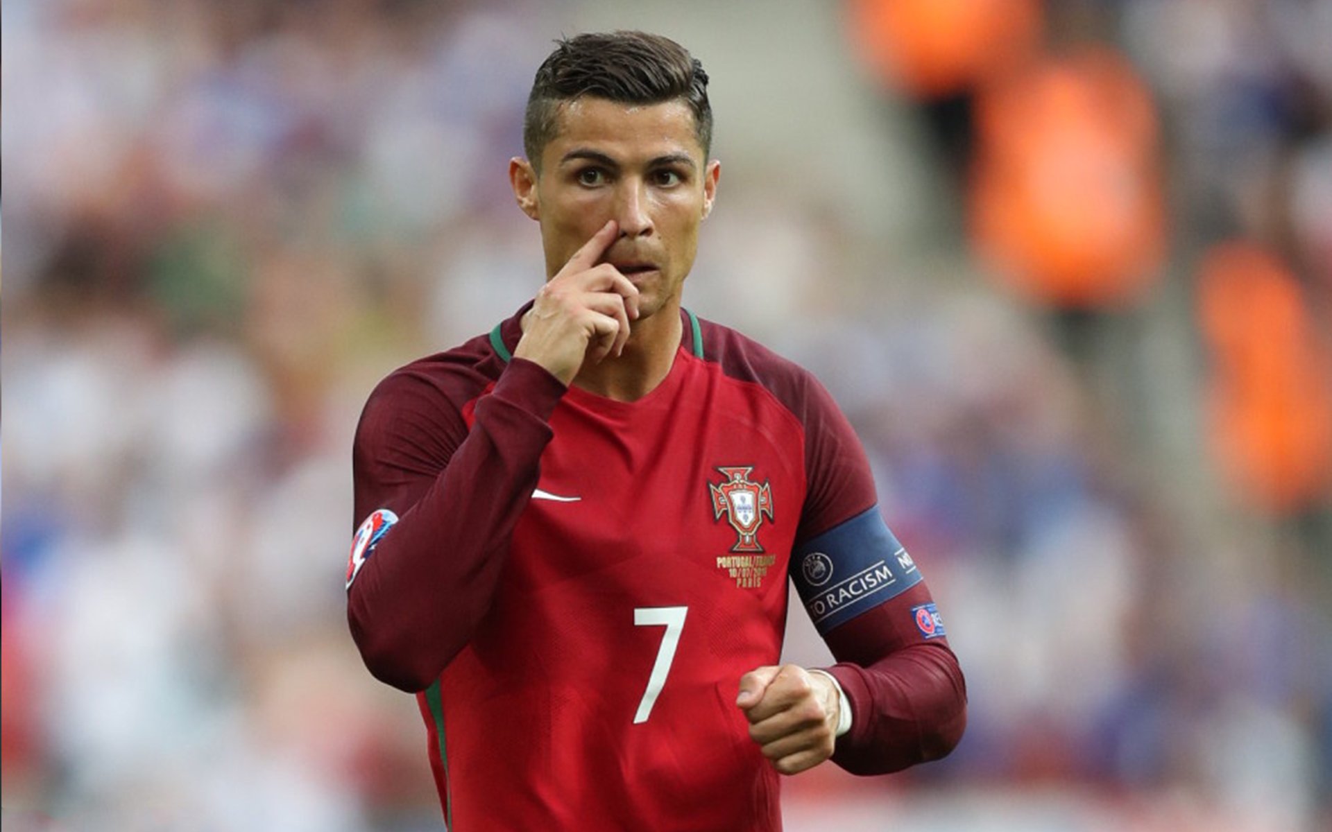 绿茵铁卫鸣枪银箭,德里赫特点燃F1揭幕战之夜