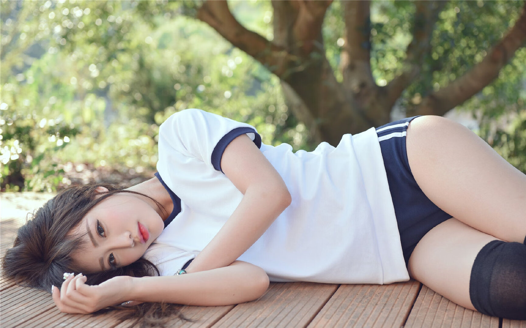 开云体育登录-戈麦斯如催化剂点燃反应，勒沃库森以稳定方程式化合取胜那不勒斯